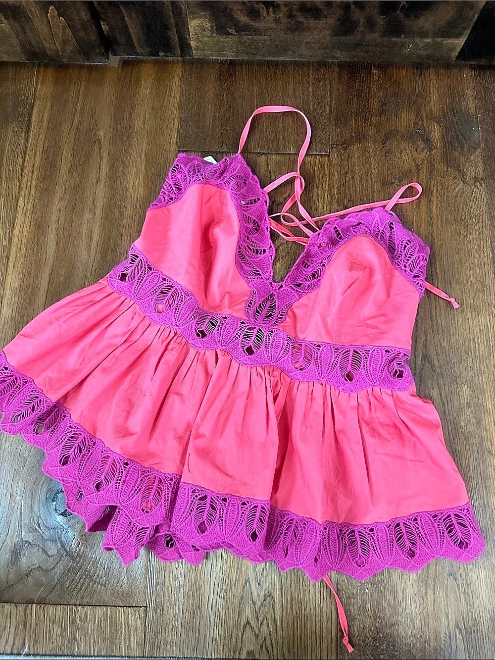 🌺🌺NEW Anthropologie Trim Camisole in Coral pink & Purple - Small